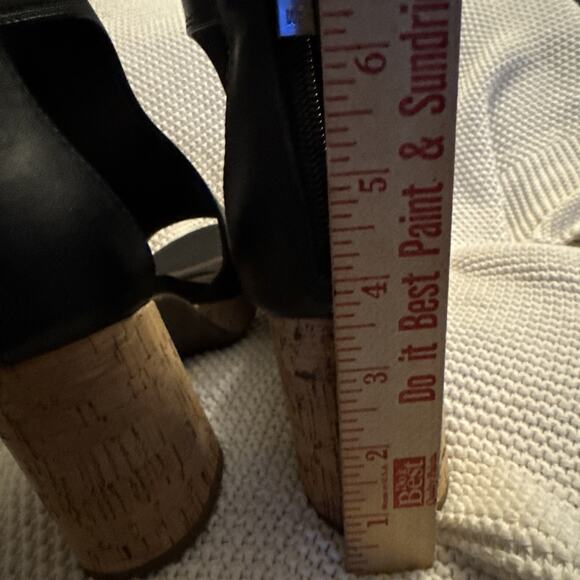 Kenneth Cole Reaction Randee Black Platform sandals Peep Toe Cork Heel Sz 10 NIB - Picture 5 of 7